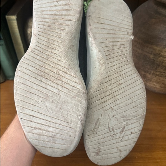 Allbirds Black Sneakers - Picture 4 of 8